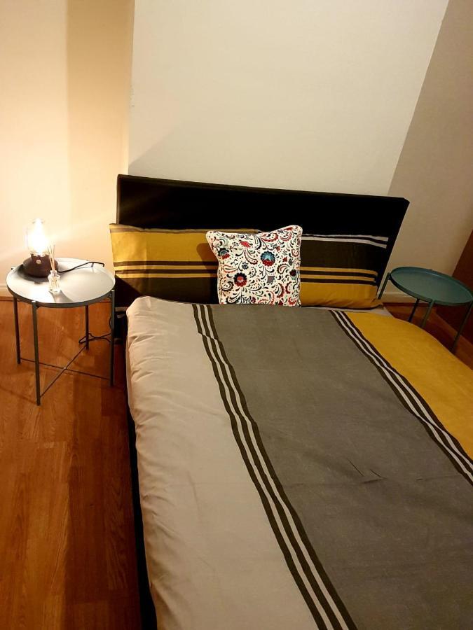 Bed and Breakfast Budget House In Gants Hill Ilford Exterior foto